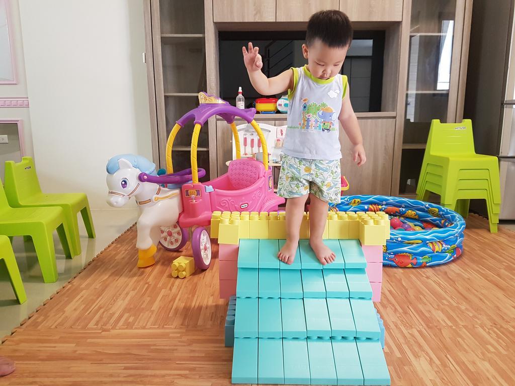 Childlike Innocence Homestay 花蓮市 エクステリア 写真